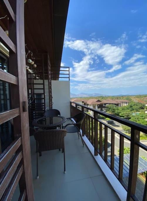 Anvaya Cove Penthouse Unit 10-2 Br. Appartement Morong  Buitenkant foto